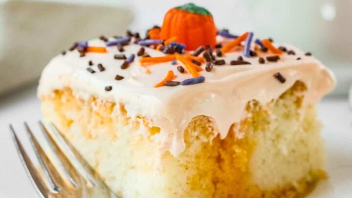 halloween poke cake SQUARE 1024×1024 1.jpg