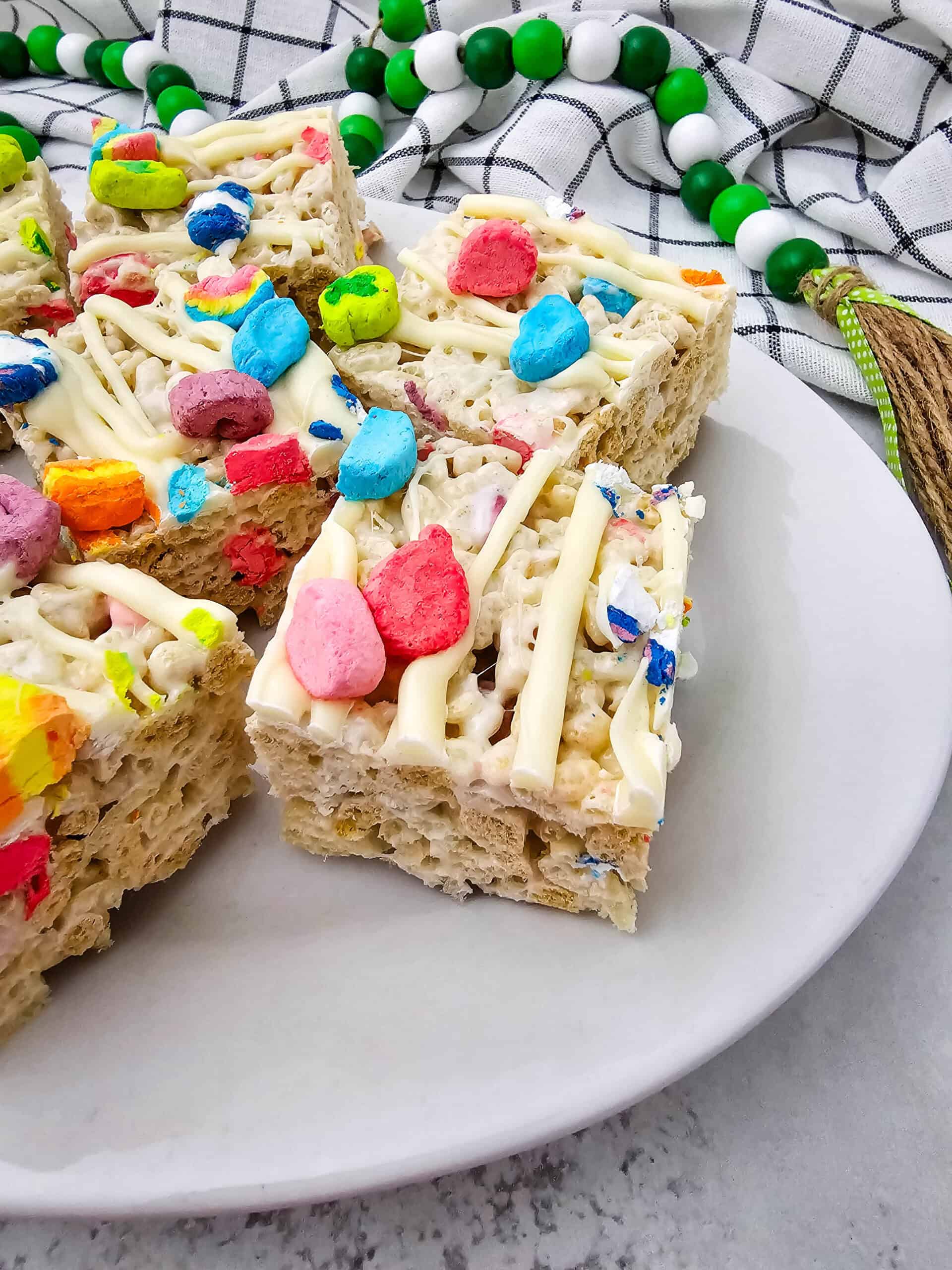 Lucky Charms Krispies Treats set 4 – 2